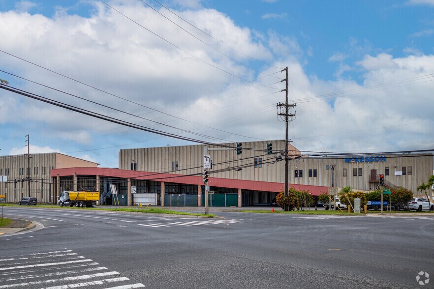 More Photos Of 80 Sand Island Access Rd, Honolulu Manufacturing For Lease