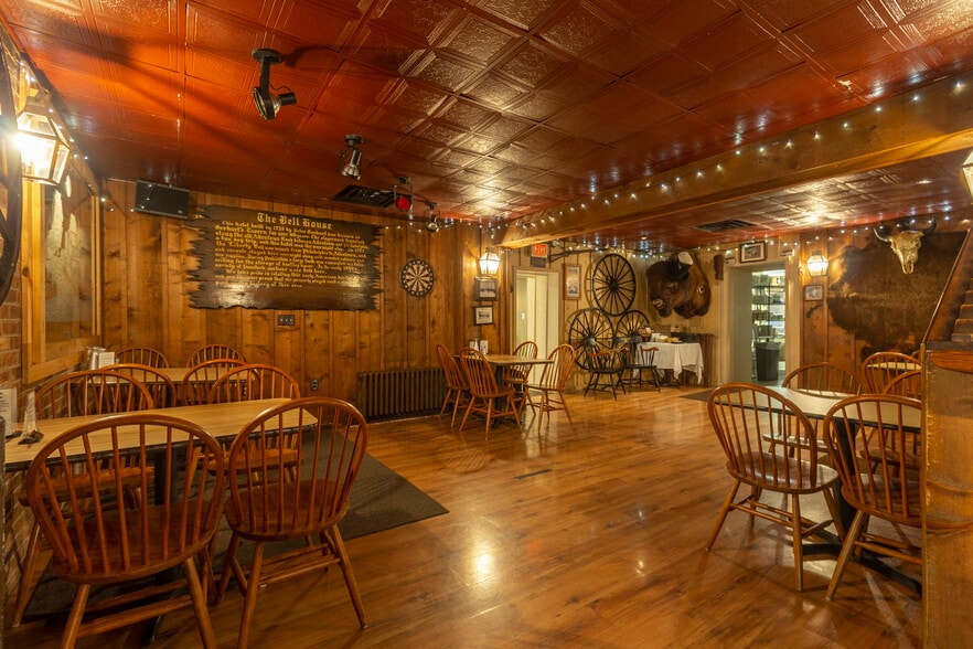 More Photos Of 898 Allentown Rd, Telford Restaurant For Sale