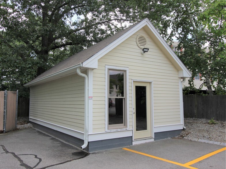 More Photos Of 227 Chelmsford St, Chelmsford Medical For Lease