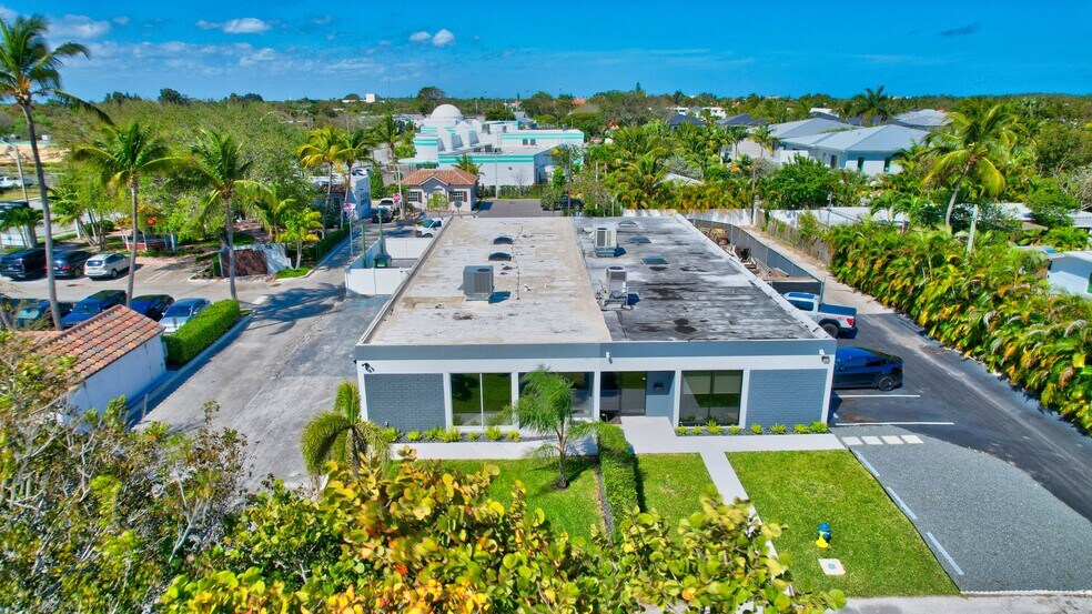 More Photos Of 705 Bond Way, Delray Beach Showroom For Sale