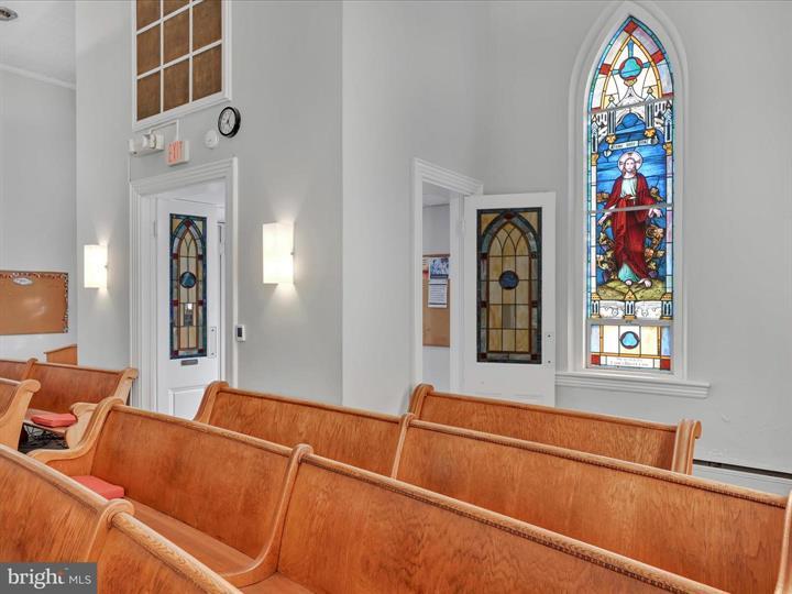 More Photos Of 100 New Haven St, Mount Joy General Retail For Lease