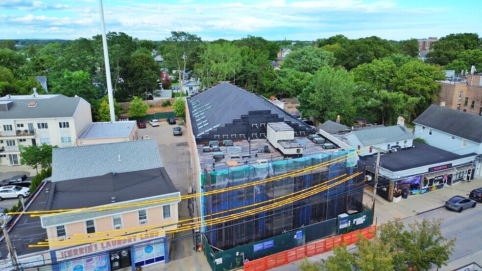 More Photos Of 217 Main St, Staten Island Storefront Retail Residential For Sale