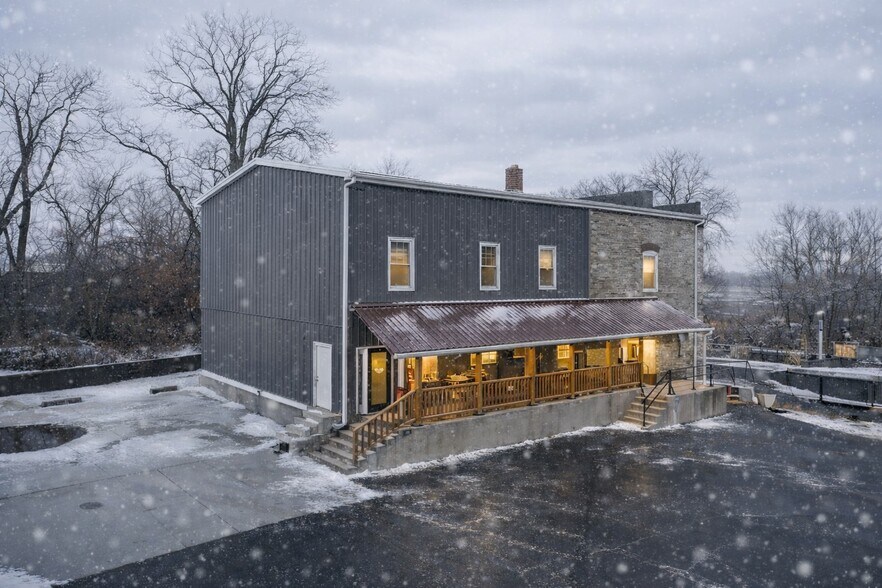 More Photos Of 305 N Main St, Ste Genevieve Storefront Retail Residential For Sale