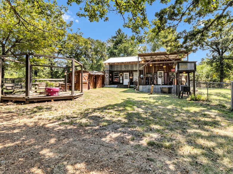 More Photos Of 750 N US Highway 287, Palestine Multifamily For Sale