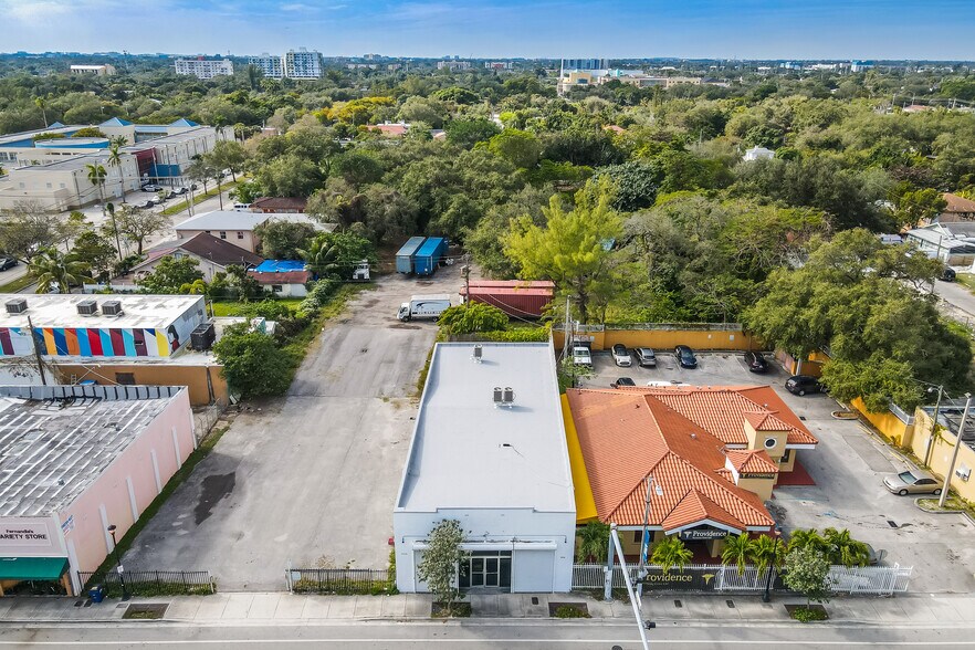More Photos Of 5930 NE 2nd Ave, Miami Storefront For Lease