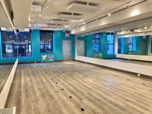 More Photos Of 550 Broadway, New York Loft Creative Space For Lease