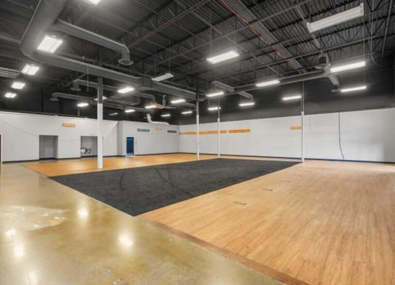 More Photos Of 304-350 NE Agness Ave, Grants Pass Unknown For Lease