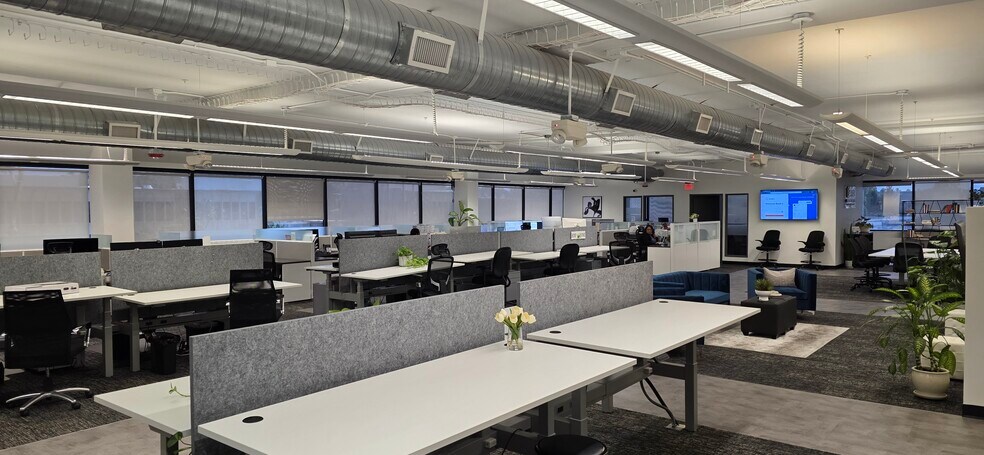 More Photos Of 3229 E Spring St, Long Beach Office For Lease