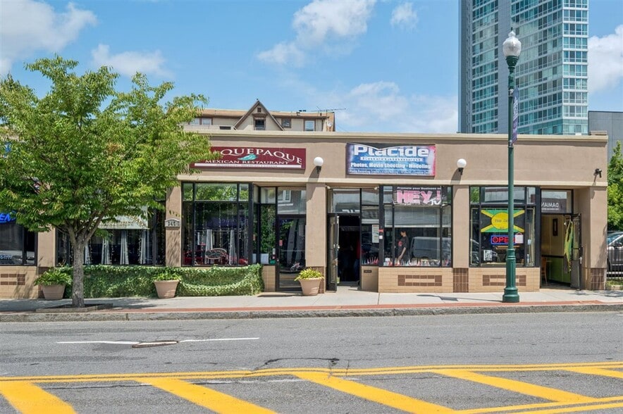 More Photos Of 343-351 North Ave, New Rochelle Storefront For Sale