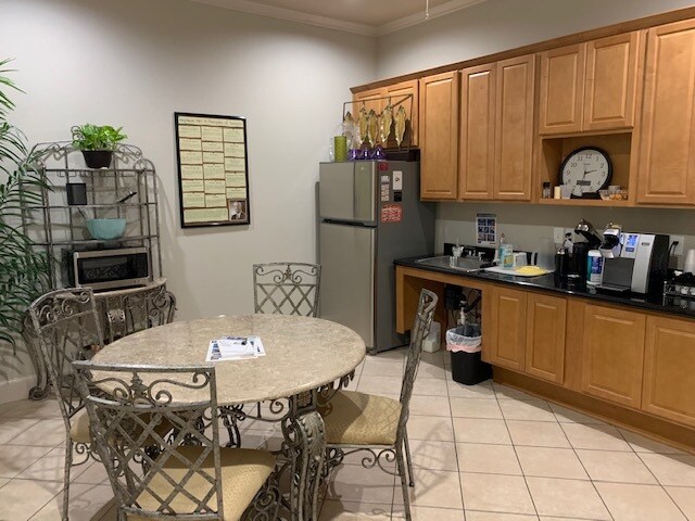 More Photos Of 5507 Louetta Rd, Spring Medical For Sale