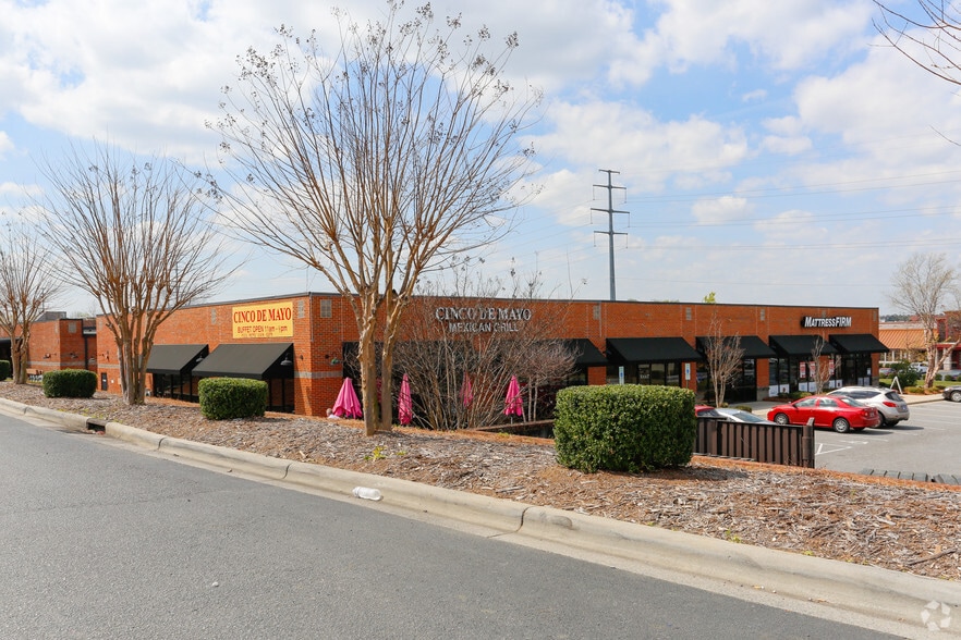 More Photos Of 10001-10011 Weddington Rd, Concord Unknown For Lease