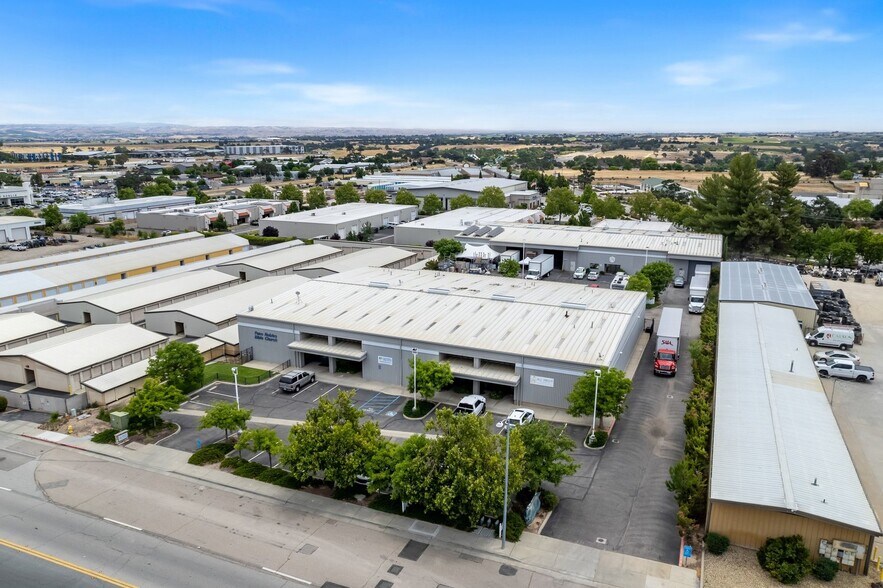 More Photos Of 2200 Golden Hill Rd, Paso Robles Warehouse For Sale