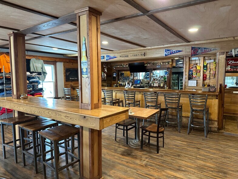 More Photos Of 7034 US-219 Hwy, Lewis Run Restaurant For Sale