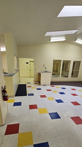 More Photos Of 31 Colwell St, Port Hadlock Medical For Lease