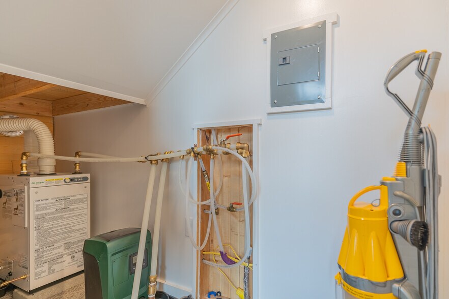 More Photos Of Quartz Lake, Delta Junction Lodge Meeting Hall For Sale