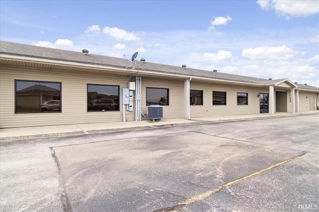 More Photos Of 835 S 9th Ave, Haubstadt Office For Sale
