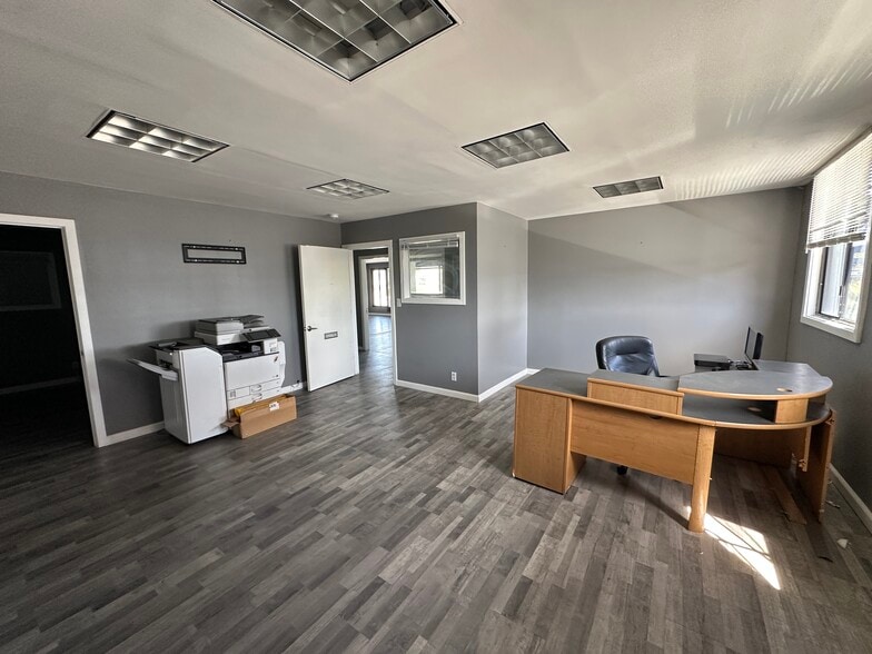 More Photos Of 650-660 E Manchester Blvd, Inglewood Storefront Retail Office For Lease
