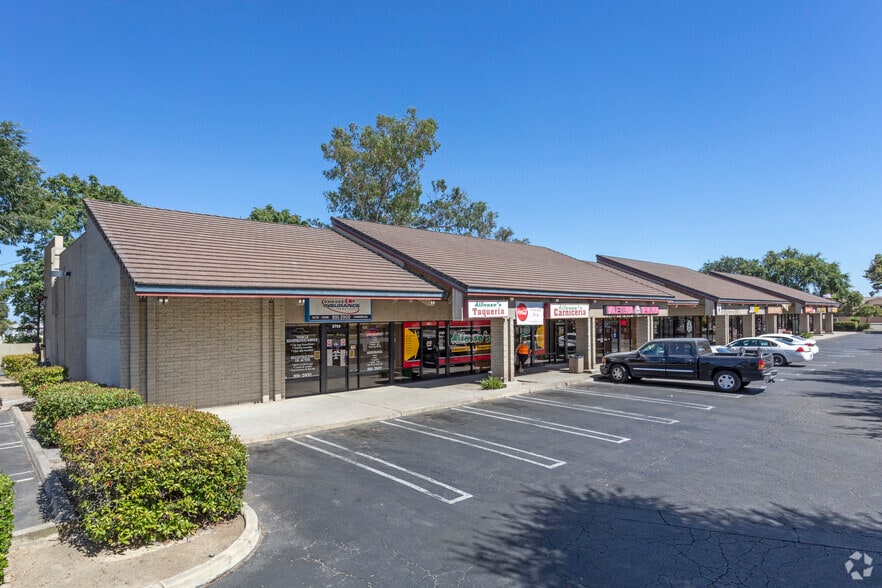 Primary Photo Of 2730-2758 Whitson St, Selma Unknown For Lease