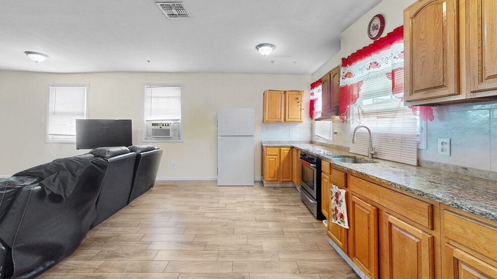 More Photos Of 433 Elizabeth Ave, Elizabeth Storefront Retail Residential For Sale