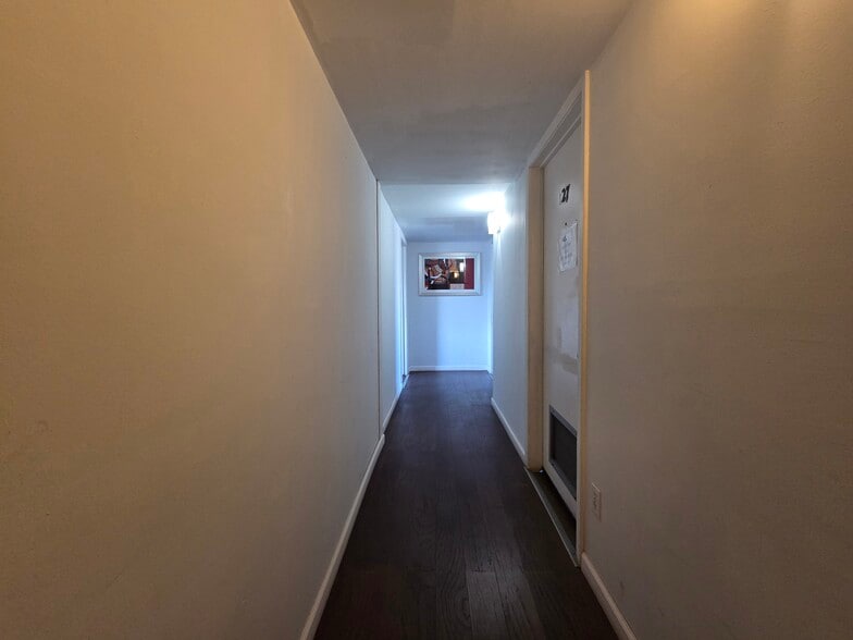 More Photos Of 1207 W Main St, Port Lavaca Hotel For Sale