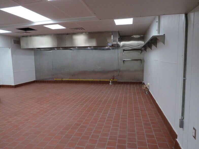 More Photos Of 7480 E Hwy 34, Ridgeway Restaurant For Sale