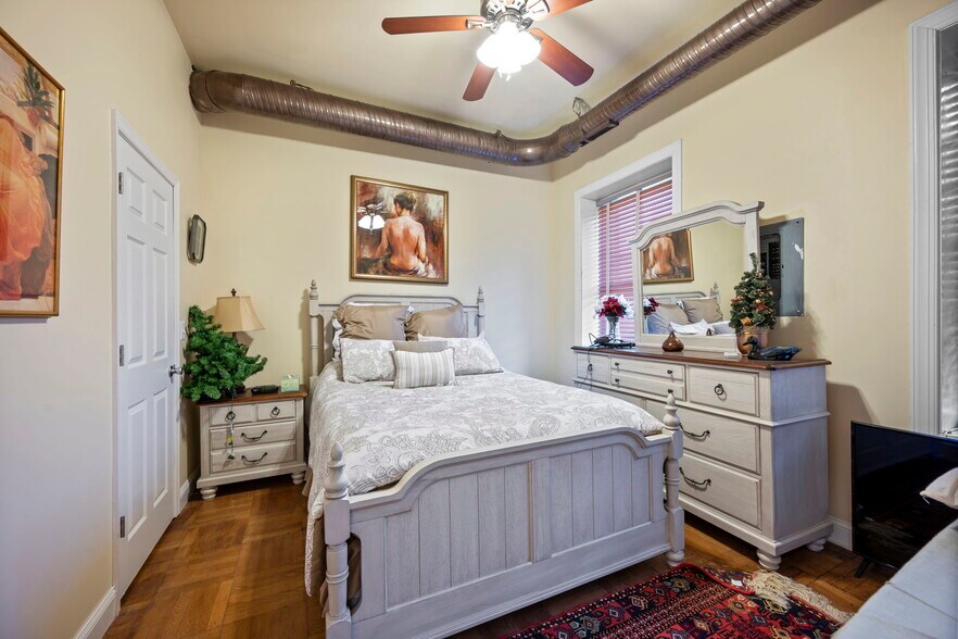 More Photos Of 338 N Charles St, Baltimore Storefront Retail Residential For Sale