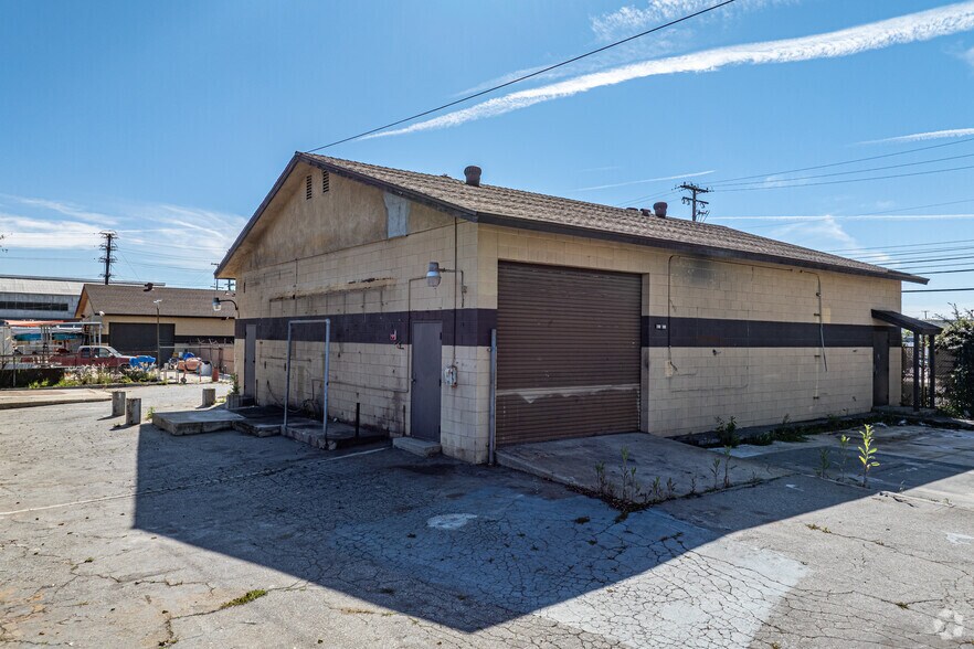 More Photos Of 844 N Vernon St, Azusa Warehouse For Lease