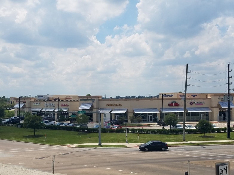 More Photos Of 7810 W Grand Pky S, Richmond Storefront For Lease