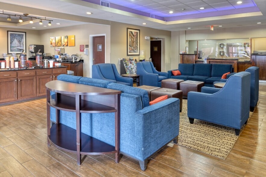 More Photos Of 7800 Memorial Blvd, Port Arthur Hotel For Sale