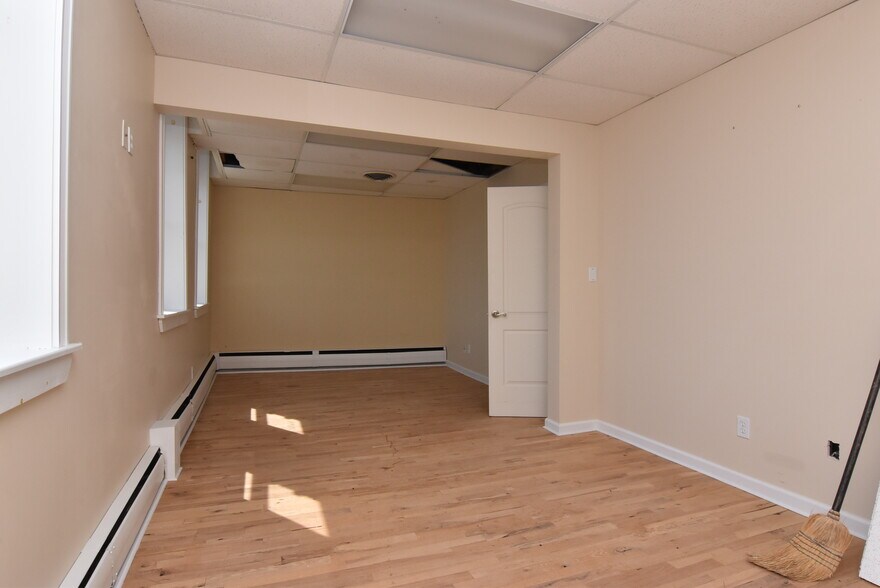 More Photos Of 125 Causey Ave, Milford Office For Sale