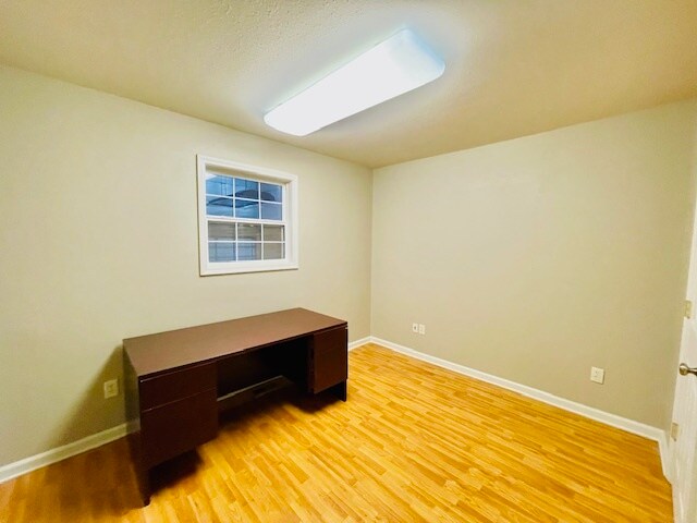 More Photos Of 475 Western Dr, Sikeston Flex For Sale