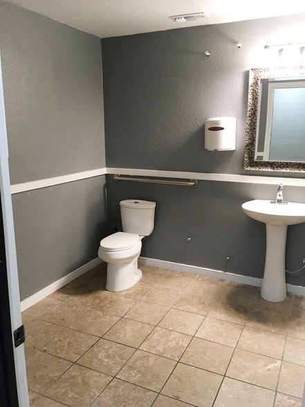 More Photos Of 7522-7524 Walnut Dr, Citrus Heights Freestanding For Sale