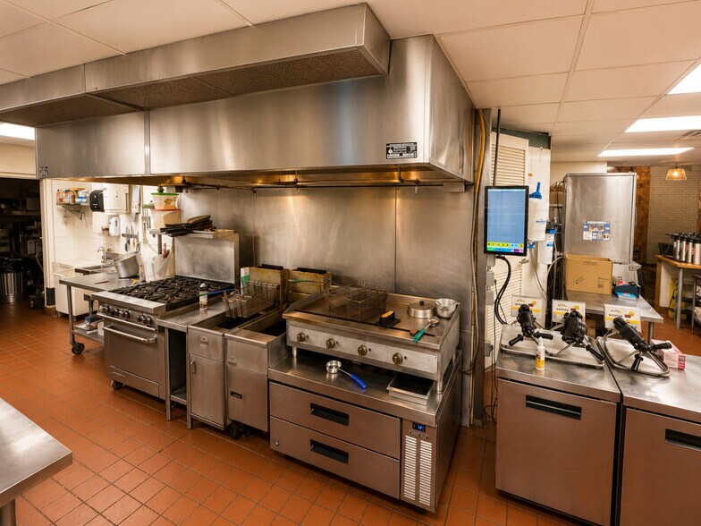 More Photos Of 410 N 3rd St, Jacksonville Beach Restaurant For Lease
