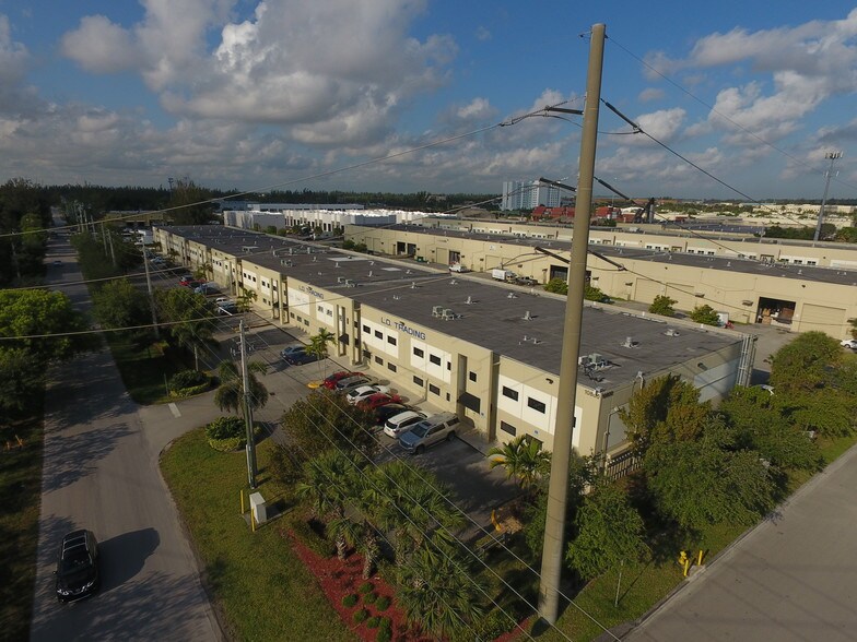 More Photos Of 10800 NW 21st St, Miami Warehouse For Sale