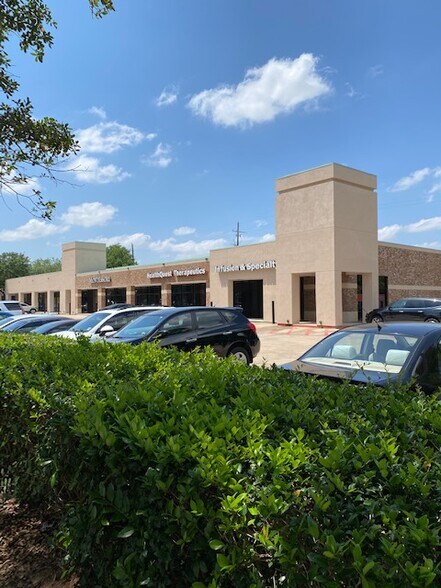 More Photos Of 2600 Cordes Dr, Sugar Land Storefront Retail Office For Sale
