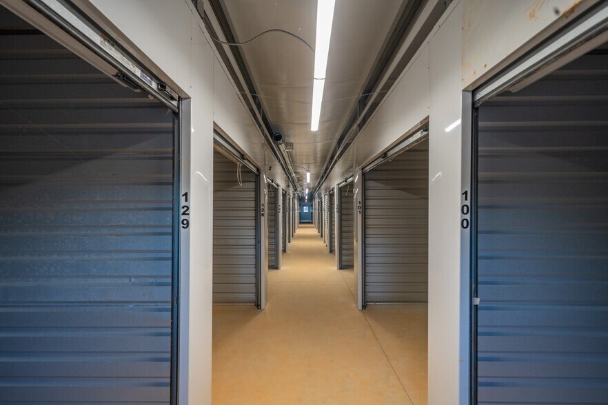 More Photos Of 6422 Central ave, Hot Springs National Park Self Storage For Sale
