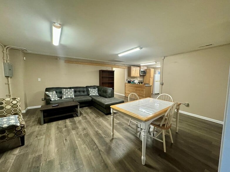 More Photos Of 715 N Kanawha St, Beckley Freestanding For Lease