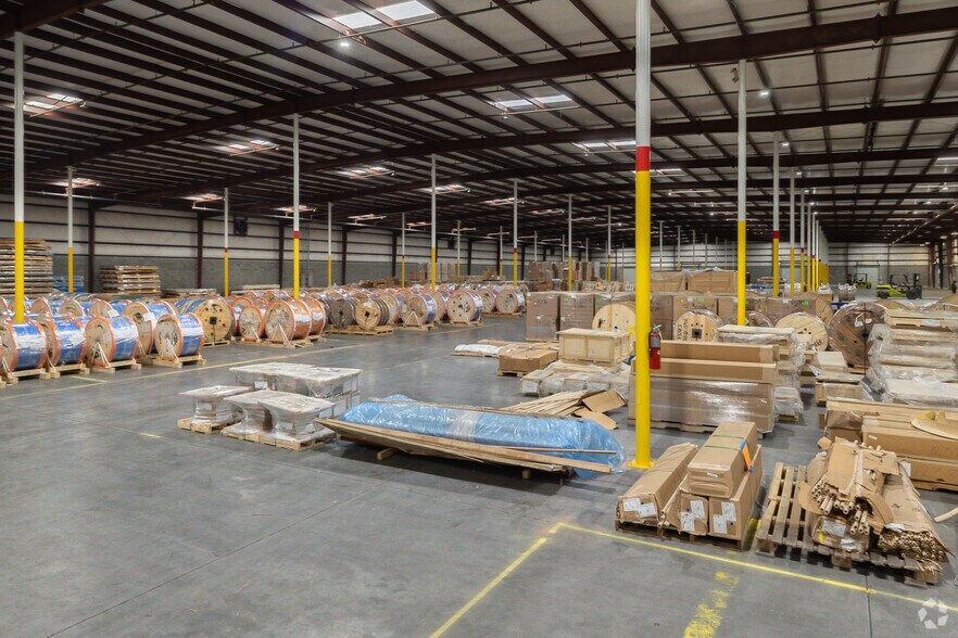 More Photos Of 138 Industrial Blvd, Rincon Warehouse For Lease
