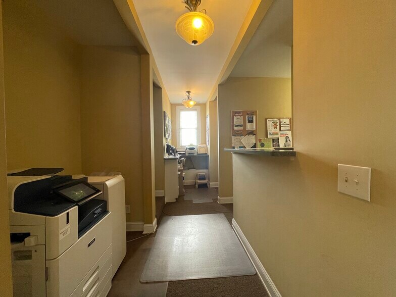 More Photos Of 2300 10th Ct, Birmingham Office Residential For Sale