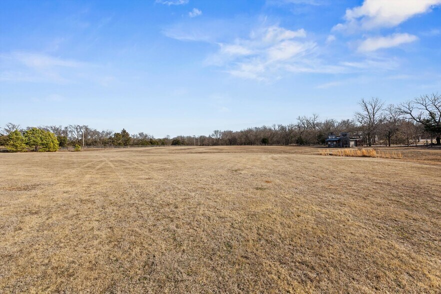 More Photos Of 18186 State Highway 74B, Washington Specialty For Sale