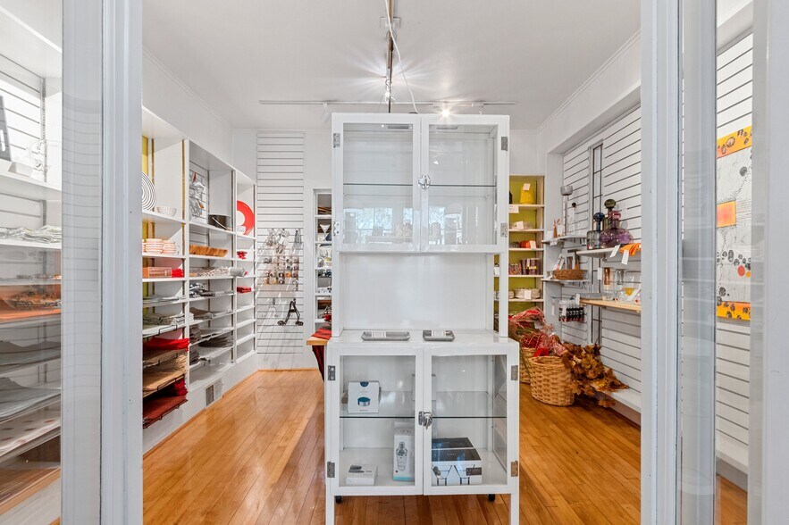 More Photos Of 10320 Water Steet, Sister Bay Storefront Retail Office For Sale