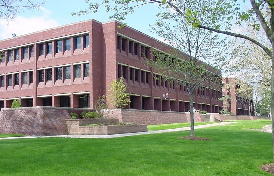 More Photos Of 3200 W Market St, Akron Office For Lease