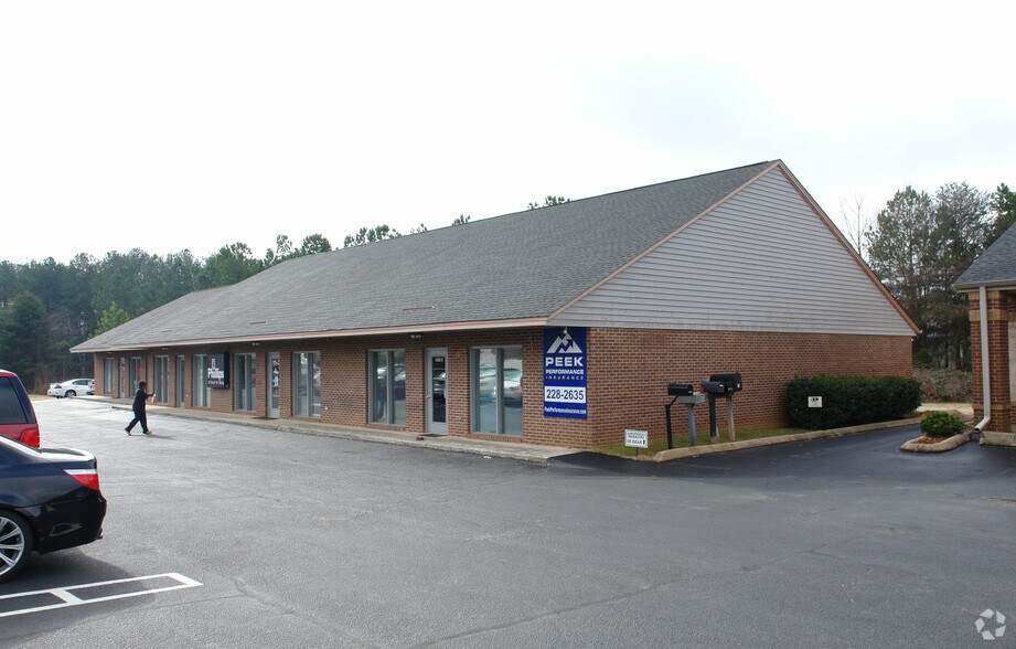 More Photos Of 1107-1115 NE Main St, Simpsonville Unknown For Lease