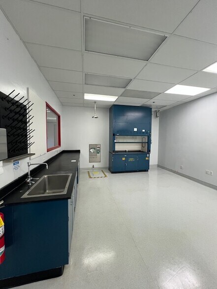 More Photos Of 10260 Bubb Rd, Cupertino Flex For Sale