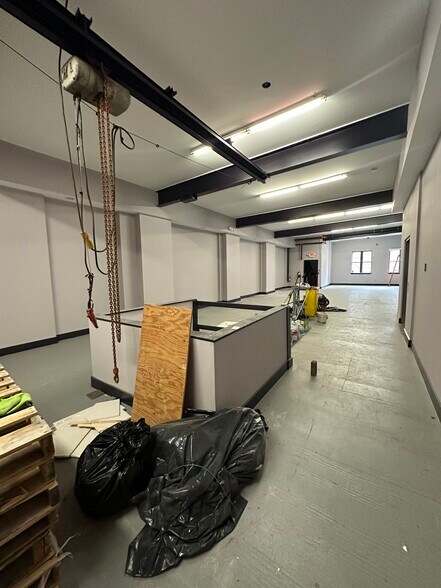 More Photos Of 1314-1316 S Howard St, Philadelphia Manufacturing For Sale