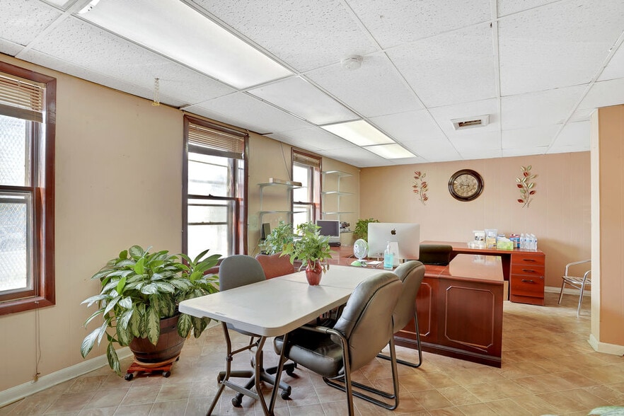 More Photos Of 245-249 Verona Ave, Newark Manufacturing For Sale