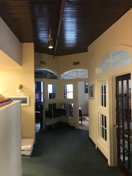 More Photos Of 31 W Superior St, Duluth Office For Lease