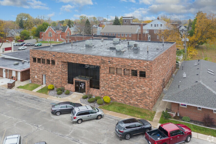 More Photos Of 723 Phillips Ave, Toledo Medical For Lease