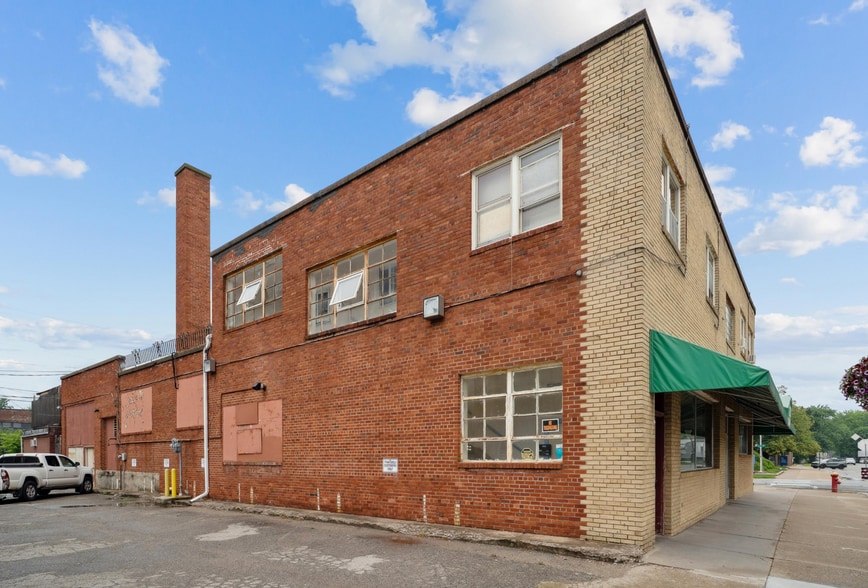 More Photos Of 120 Broadway ave, Fairfield General Retail For Sale