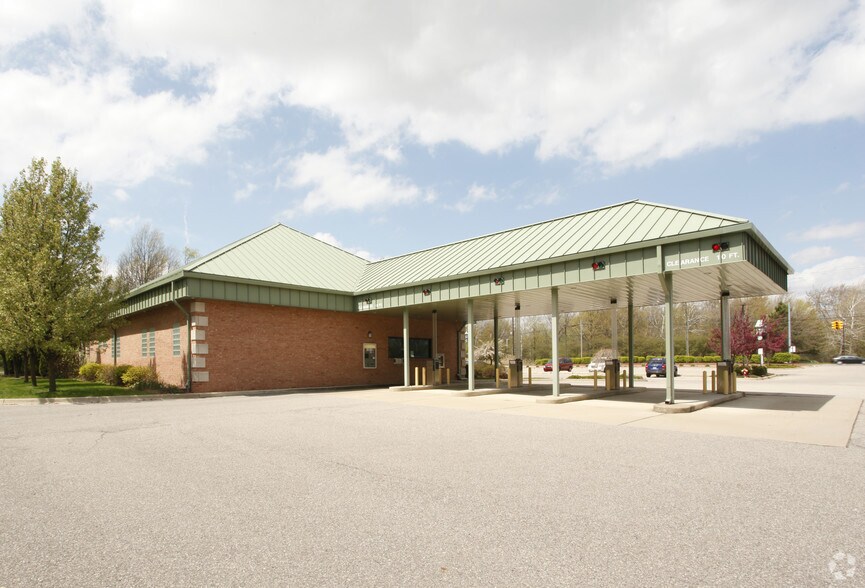 More Photos Of 37451 Ecorse Rd, Romulus Bank For Sale